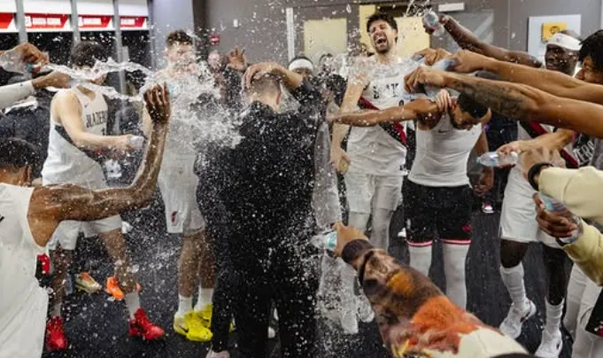 Splitter estreia com vitória nos Blazers; Doncic lidera Lakers com 49 pontos