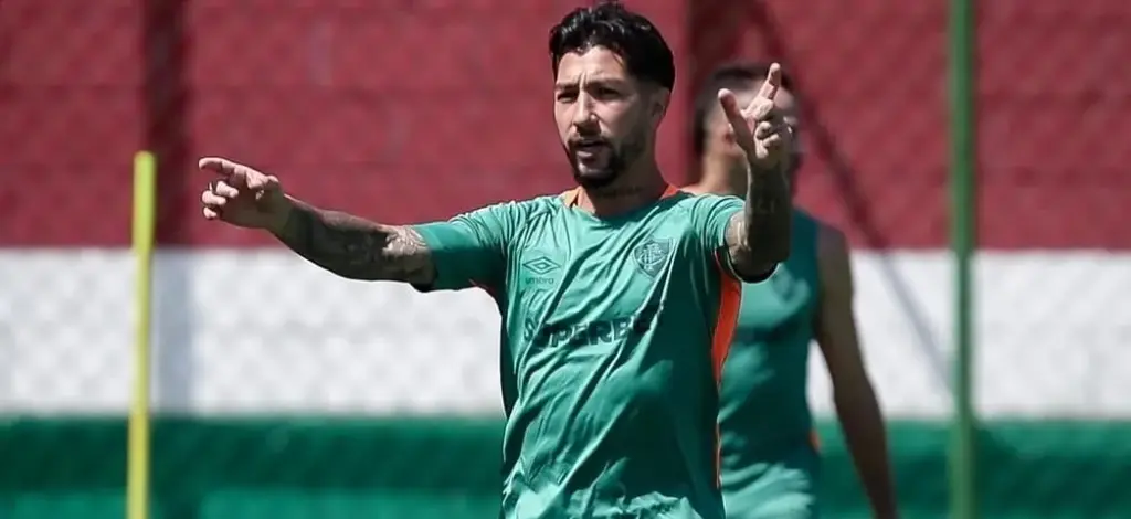Fluminense planeja ter o retorno de Lucho Acosta contra o Vasco