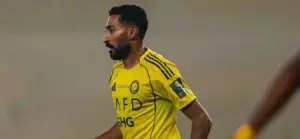 Santos é exaltado por volante do Al-Nassr, e jogador alfineta o Corinthians em live