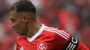 Internacional sofre com baixas e Ramón ajusta elenco para encarar o Bahia