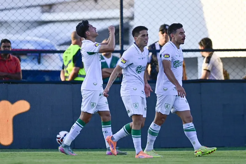 Athletic-MG 0 x 2 América-MG – Coelho bate rival e respira na Série B