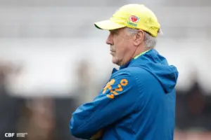 Ancelotti projeta definir elenco da Copa em março e cita Neymar: 'Joga em qualquer equipe'