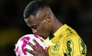 Atacante celebra primeiro gol pelo Mirassol, que terá retorno contra o Sport