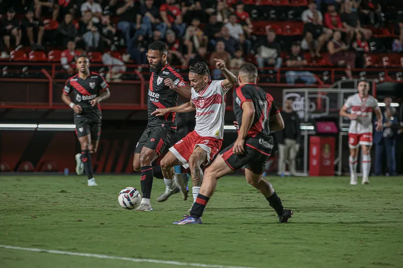 SÉRIE B: CRB e Atlético-GO tentam manter sonho do acesso vivo