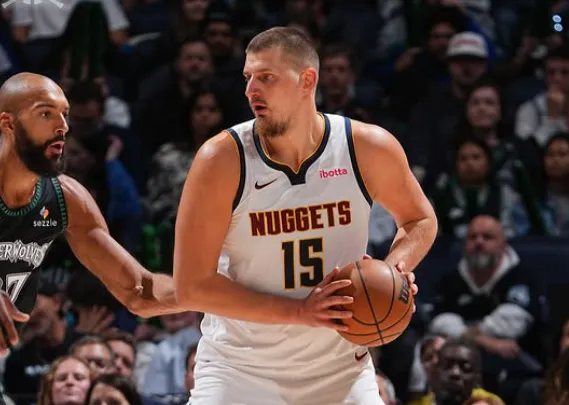 Jokic e Murray brilham e comandam vitória dos Nuggets na NBA