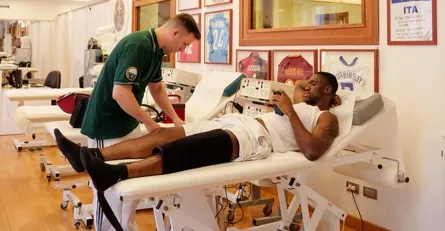 Bastos adia volta e desfalca Botafogo até 2026 após cirurgia