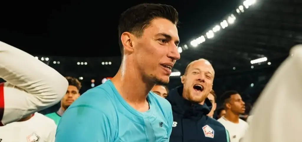 Goleiro pega três pênaltis seguidos e Lille vence a Roma na Liga Europa