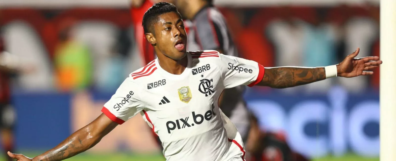 Bruno Henrique em ação pelo Flamengo (Foto: Gilvan de Souza-CRF)