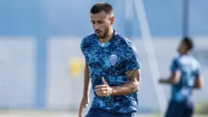 CSA vai emprestar meia Camacho para disputa do estadual