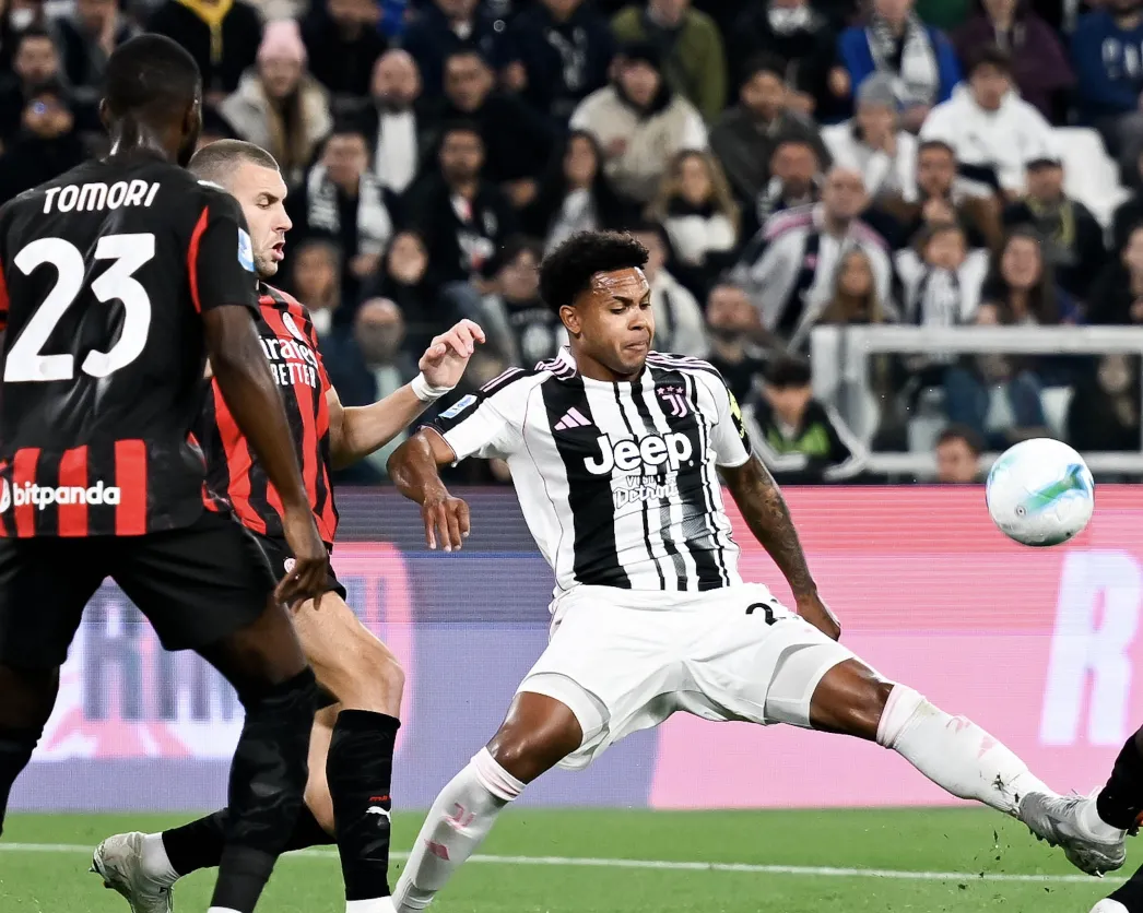 Milan perde pênalti, empata sem gols com a Juventus e deixa liderança do Italiano