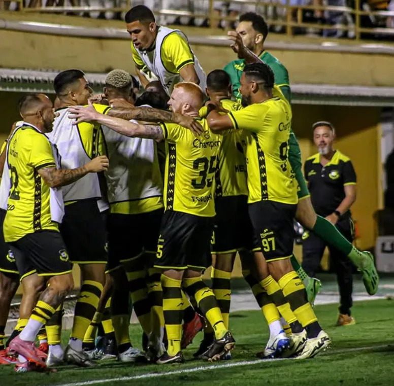 BERNÔ VENCE COM GOLAÇO E SONHO SEGUE VIVO - São Bernardo 1 x 0 Caxias - Melhores Momentos - Série C