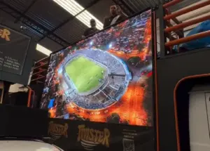 Torcedores da Ponte Preta organizam telão para final da Série C