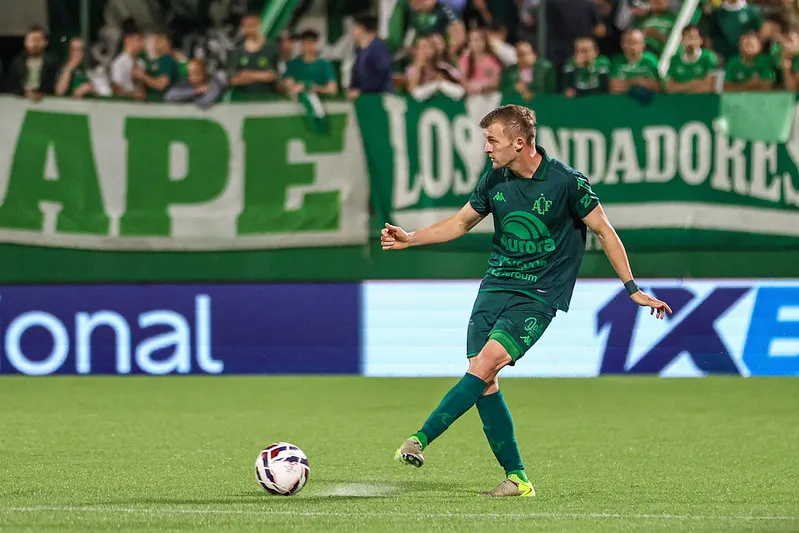 SÉRIE B: Chapecoense mira G4 e Athletico tenta esquentar briga por acesso