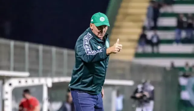 Série B: Chapecoense renova contrato de Gilmar Dal Pozzo