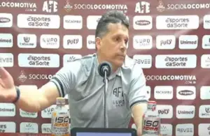 Claudinei destaca domínio da Ferroviária em parte do jogo e aponta falhas defensivas