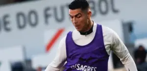 Cristiano Ronaldo atinge 946 gols e mira marca histórica: 