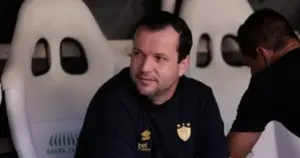 Presidente do Sport abre o jogo sobre permanência do treinador Daniel Paulista