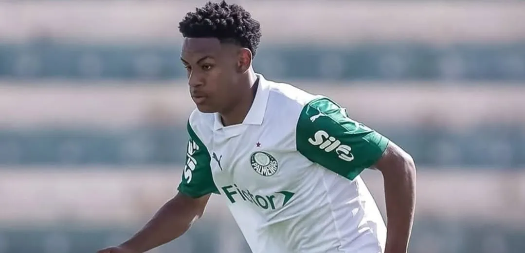 Conheça joia de 15 anos do Palmeiras que chama a atenção da Europa