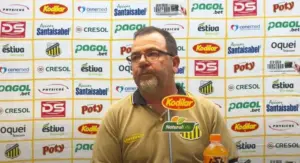 Enderson vê boa atuação do Novorizontino e lamenta gol sofrido em “perde e ganha”