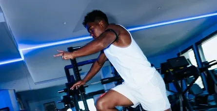 Endrick se recupera após ficar afastado por lesão e pode reforçar o Real Madrid