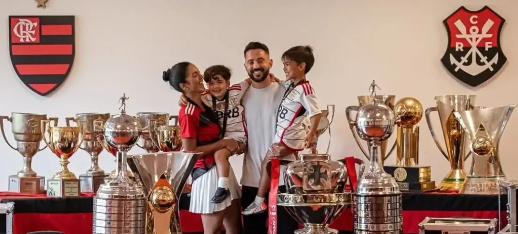 Flamengo manifesta apoio a Everton Ribeiro: ‘Força Miteiro’