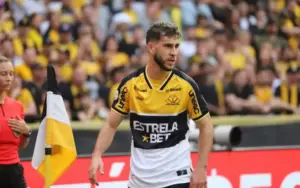 Série B: Fellipe Mateus celebra marca de 200 jogos pelo Criciúma: 