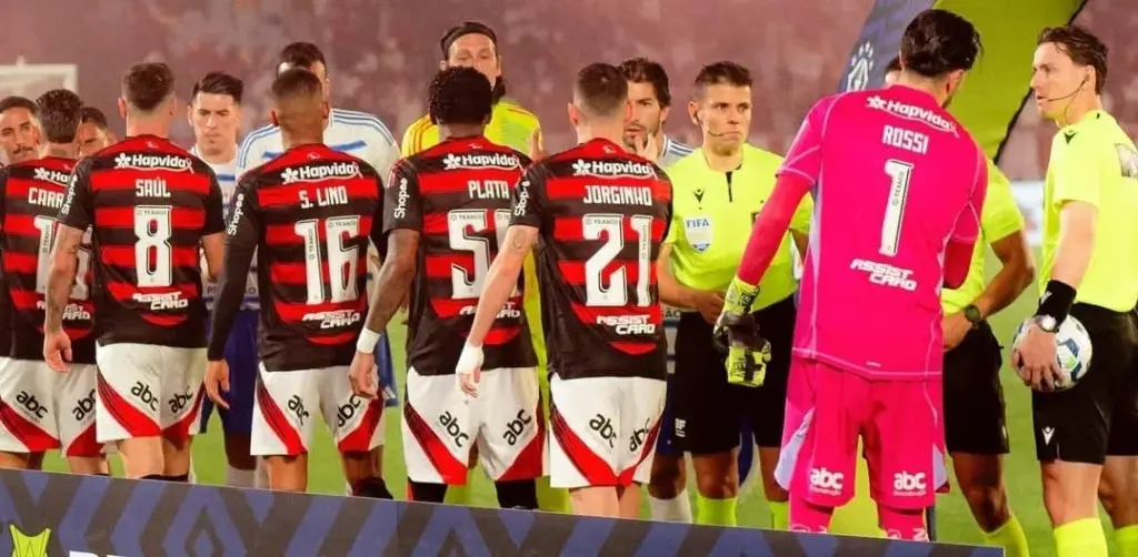 Derrota para o Bahia ‘expõe’ problemas do Flamengo na zaga