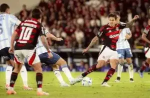 Flamengo  vai a 4ª final de Libertadores em 7 anos