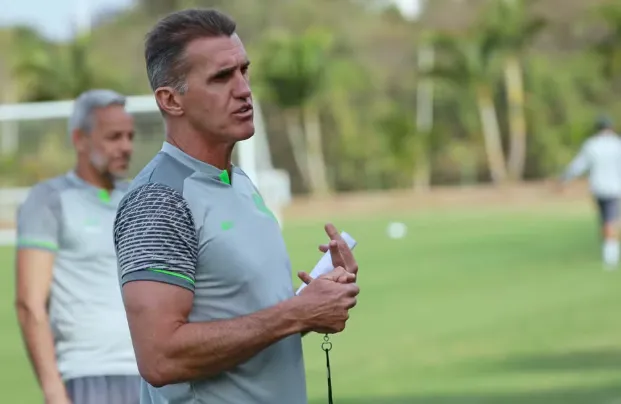 Série B: Goiás demite Vagner Mancini e mira acerto com Carille