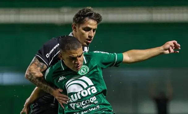 COPA SANTA CATARINA: Chapecoense vira sobre o Figueirense e sai na frente nas quartas de final