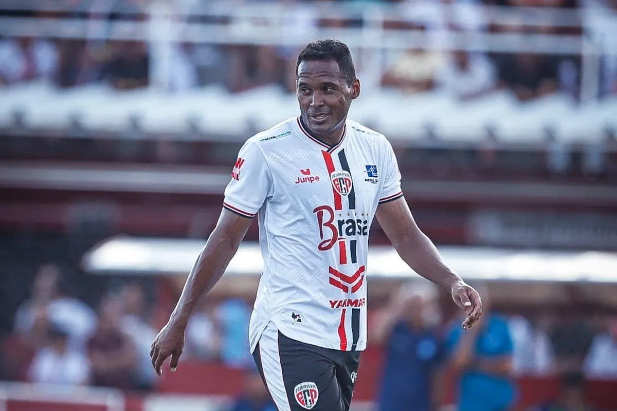 Zagueiro-artilheiro celebra temporada do Primavera