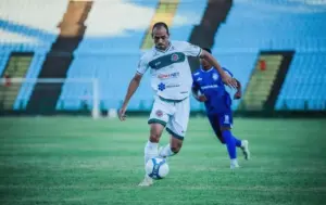 Marília confirma contratação do volante Willian para 2026