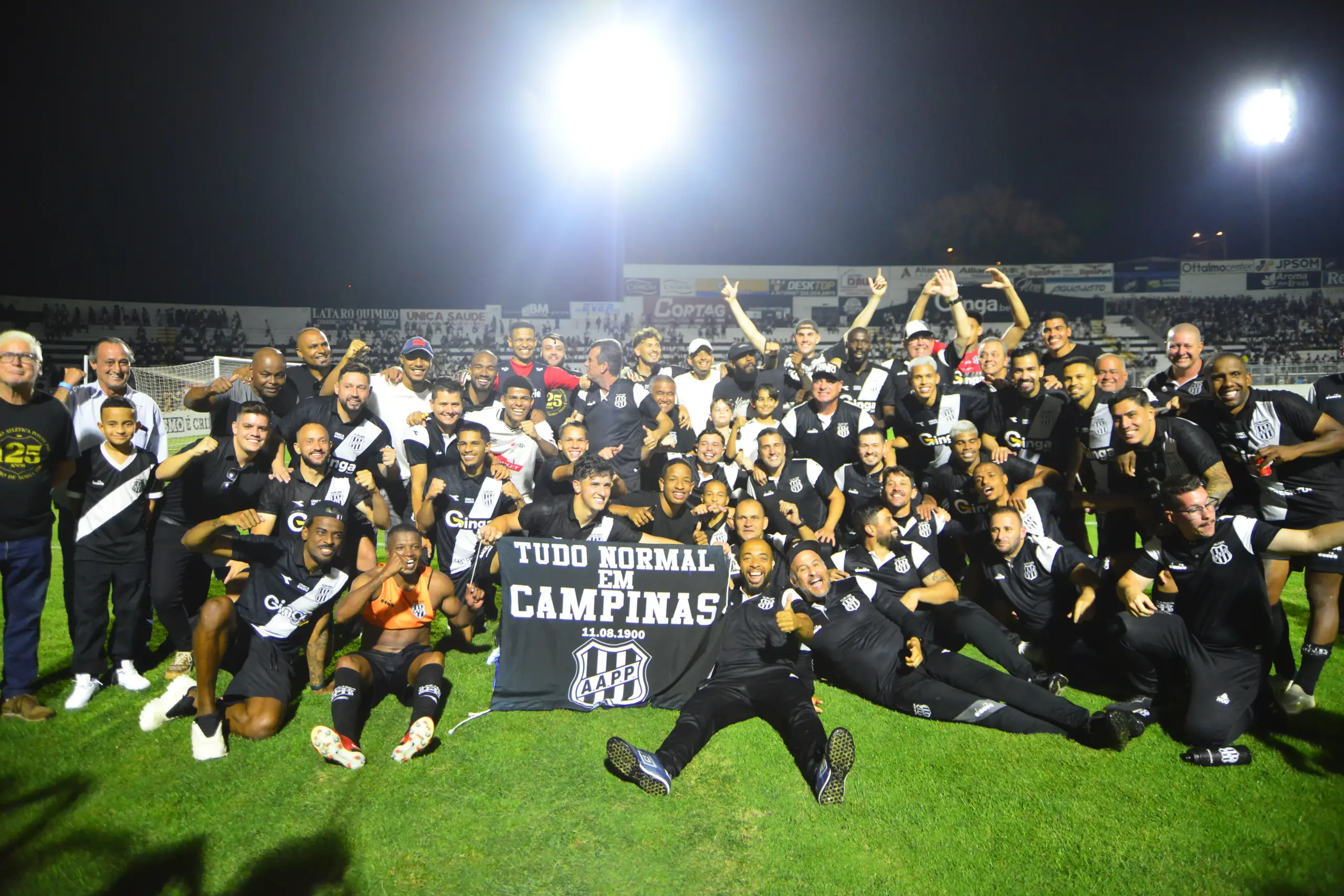 Bastidores da Ponte Preta: discurso efusivo de Elvis e provocações ao rival