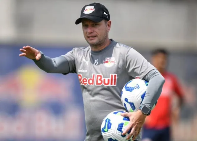 Red Bull Bragantino demite treinador após derrota no Brasileirão