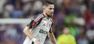 Jorginho fica perto de voltar a entrar em campo pelo Flamengo-RJ