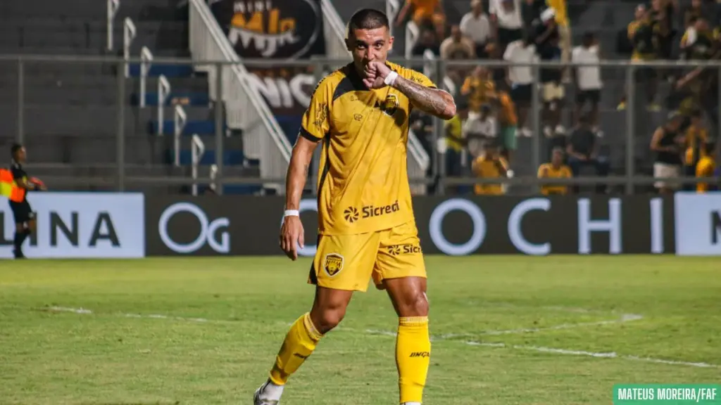 Kevin Ramírez vira o maior artilheiro do Amazonas na história da Série B