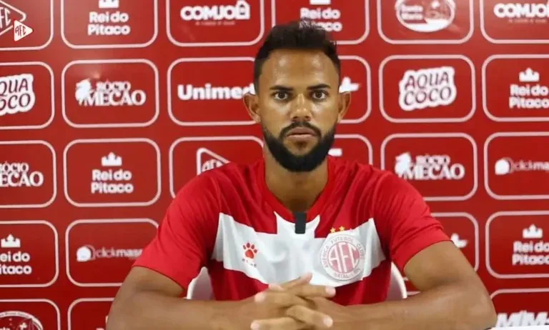 América-RN renova com zagueiro e volante para 2026