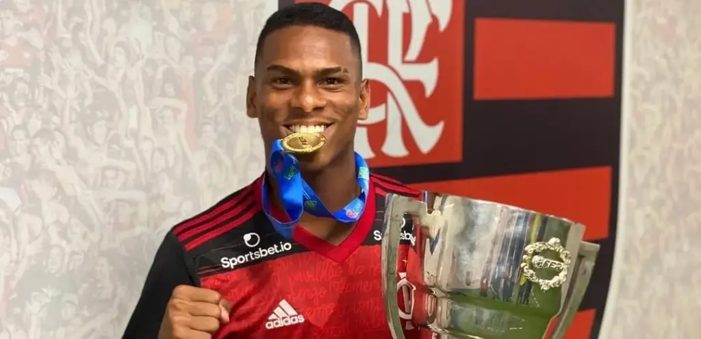 (Foto: Reprodução-Instagram @lucassilva)