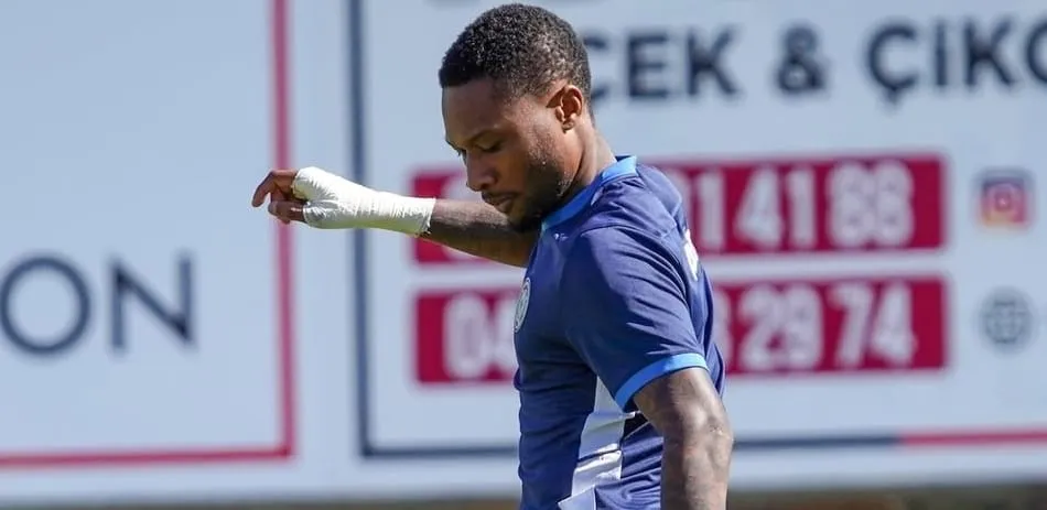Atacante do Vasco se destaca em empréstimo na Turquia