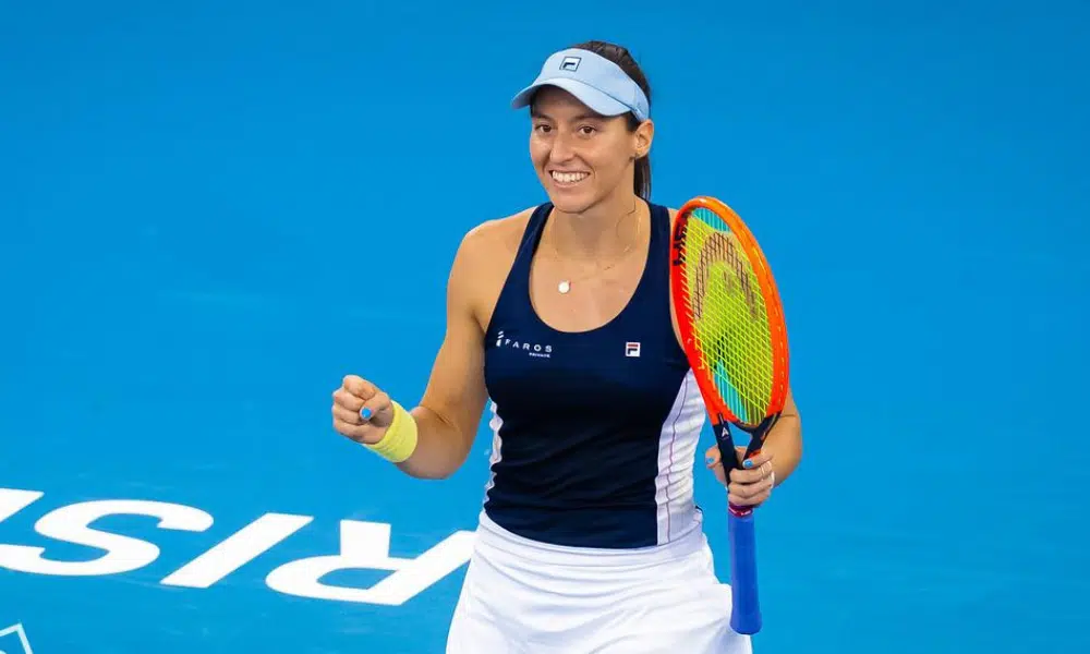 Luisa Stefani é campeã de duplas do WTA 500 de Tóquio e chega embalada para a disputa do Finals