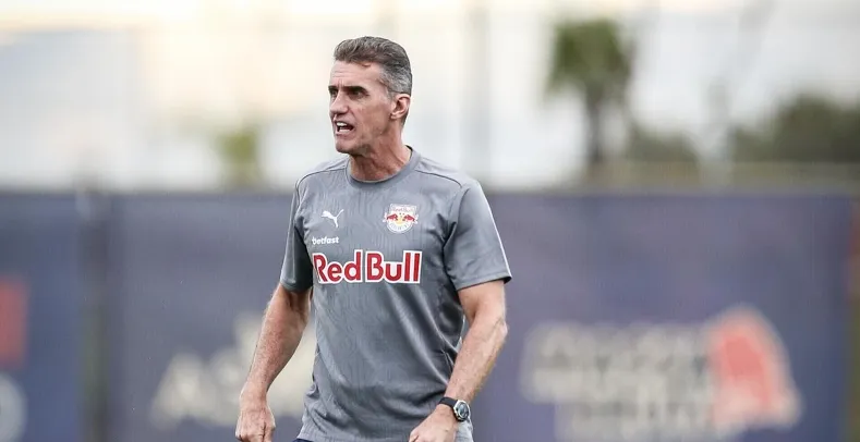 Red Bull Bragantino enfrenta o Bahia em estreia de Mancini e busca reação rápida