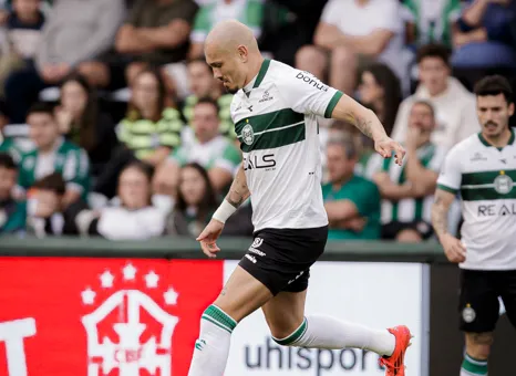 Maicon projeta reta final da Série B e pede foco total do Coritiba: “Cada jogo é uma final”