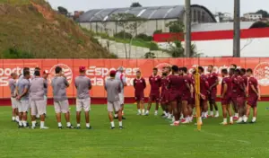 Série C: Náutico atrasa salários e premiação do acesso aos jogadores