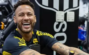 Santos adia renovação com Neymar e foca recuperação do craque
