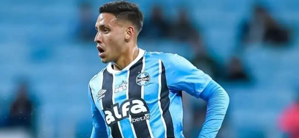 Noriega assume a titularidade e brilha pelo Grêmio