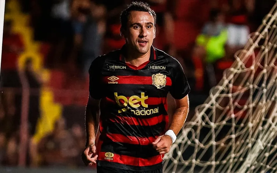 Pablo lamenta postura do Sport e diz que equipe “só reage depois do gol” 2 Pablo lamenta postura do Sport e diz que equipe “só reage depois do gol” (Foto: Divulgação)