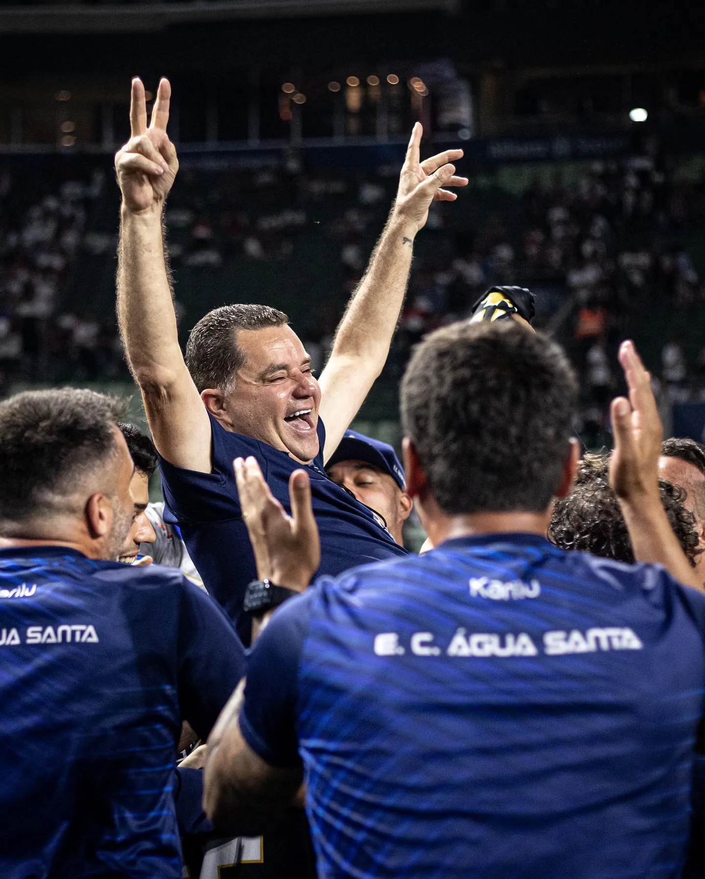 Paulo Korek Agua Santa VIII