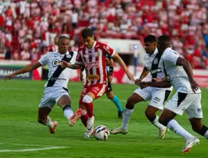 Elenco da Ponte Preta receberá bicho de R$ 500 mil do Náutico após 'ajudinha' pelo acesso na Série C