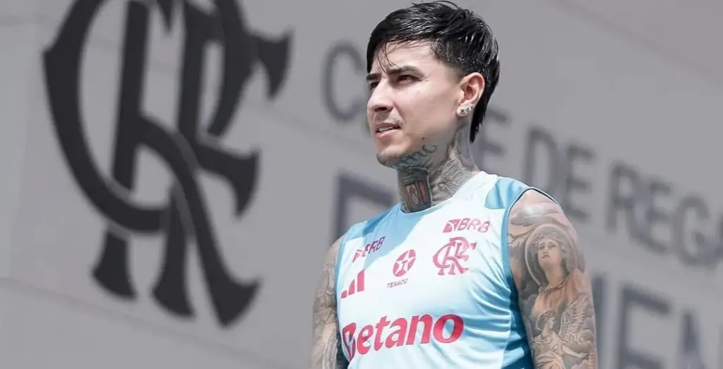 Pulgar volta a treinar com o elenco e aumenta as opções do Flamengo