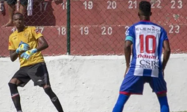 Goleiro John, que passou por Santos e Briosa, foi convocado para a Seleção